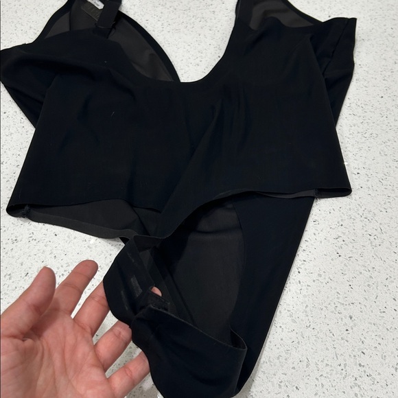 SKIMS Thong Bodysuit - Picture 5 of 7